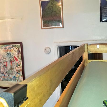 East Village Homestay นิวยอร์ก ภายนอก รูปภาพ